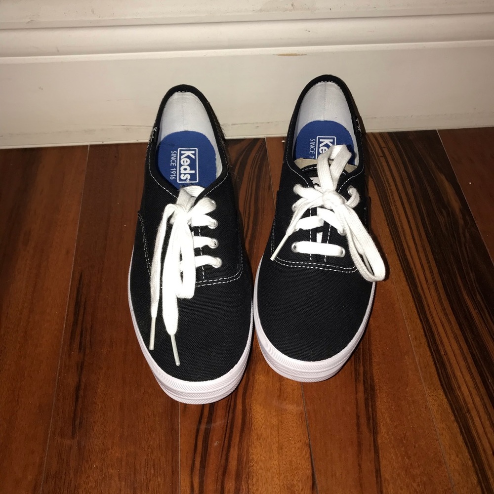 BRAND NEW KEDS
